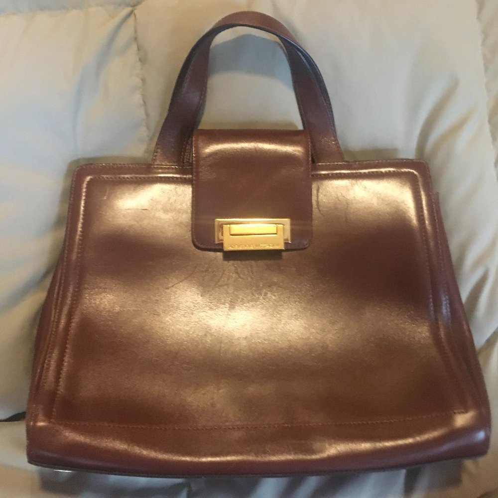 Top handle tote
